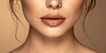 Injection acide hyaluronique ovale visage jawline Montpellier · Dr Marianne Cayatte
