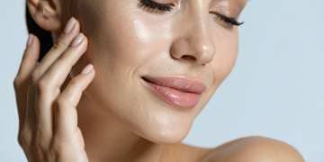 Injection acide hyaluronique pommettes Montpellier · Dr Marianne Cayatte